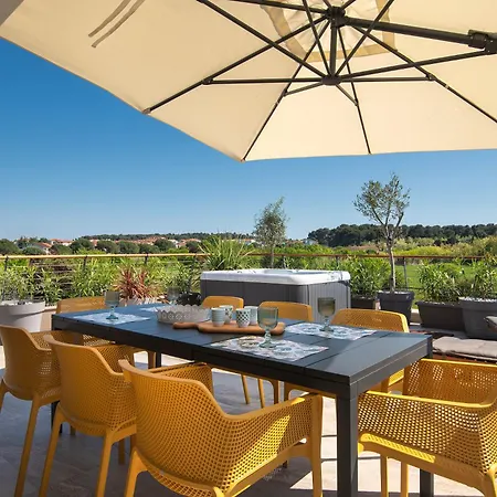 Maria Luisa 빌라 *