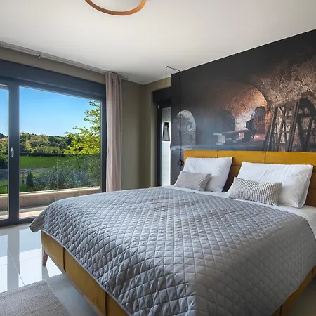 Maria Luisa * 풀라