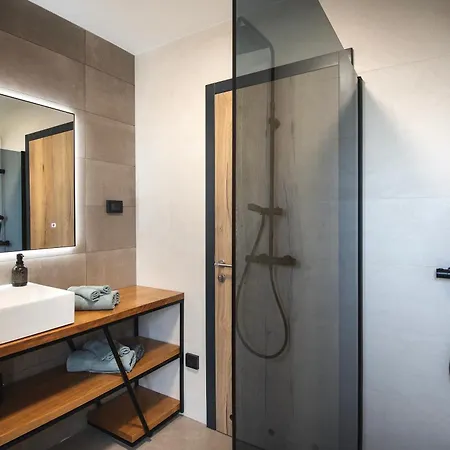 Maria Luisa Βίλα