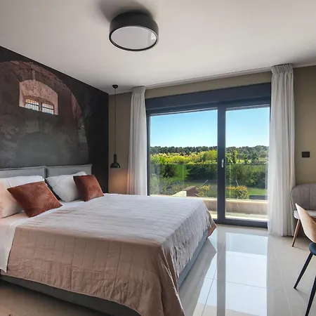 Maria Luisa Βίλα Πούλα