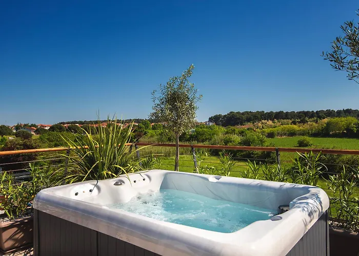 Villa Maria Luisa With Padel Court