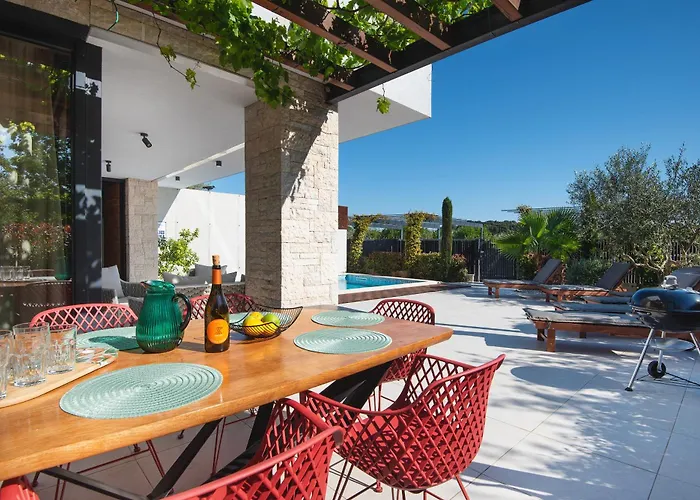 Villa Maria Luisa With Padel Court *