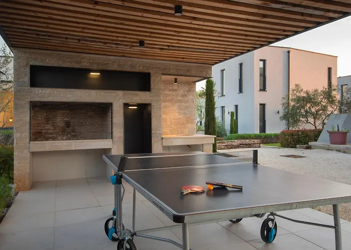 Maria Luisa With Padel Court Villa