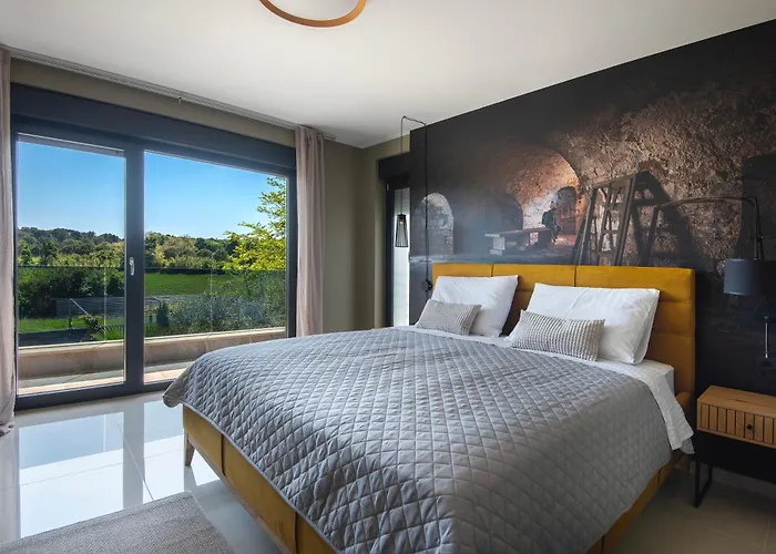 Maria Luisa With Padel Court * Pula