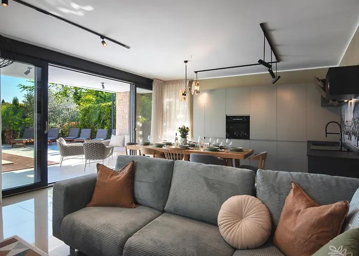 Maria Luisa With Padel Court